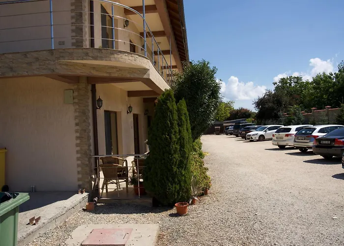 Casa Leo ゲストハウス ドウア・マ